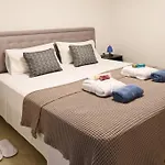 Uni Cozy City Apartment
